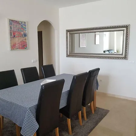 Apartment Sunny, Quiet And Spacious Nearby The Sea Malaga