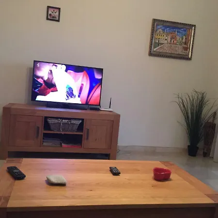 Apartment Sunny, Quiet And Spacious Nearby The Sea *